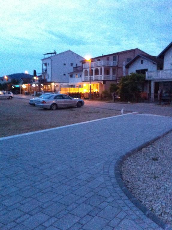 Nada Apartment Bilice Buitenkant foto