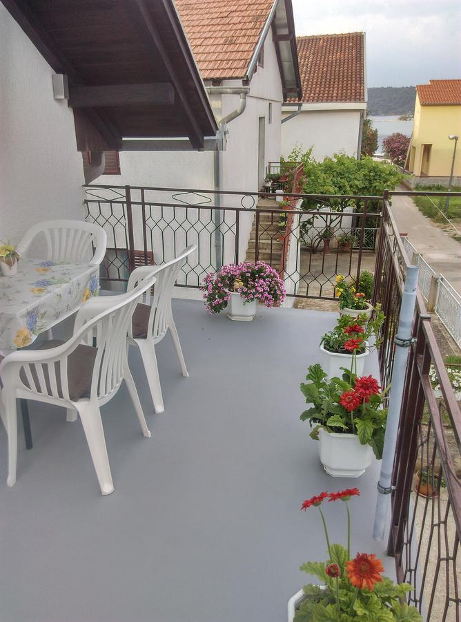 Nada Apartment Bilice Buitenkant foto